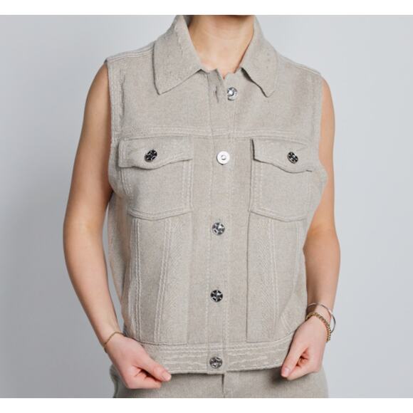 Barrie Chanel Patchwork Sleeveless Jacket in Urchin Sand XS - Picture 1 of 2